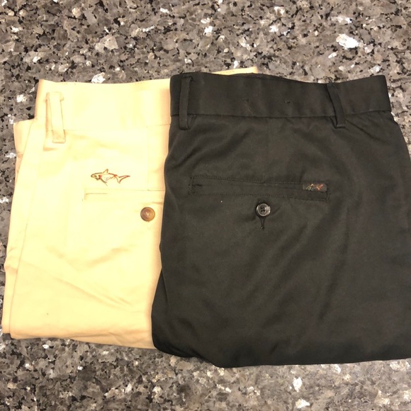 Bundle of two Greg Norman Shorts - Picture 1 of 10